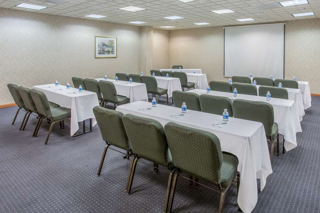 Holiday Inn Fredericksburg - Conference Center, An Ihg Hotel Facilities photo